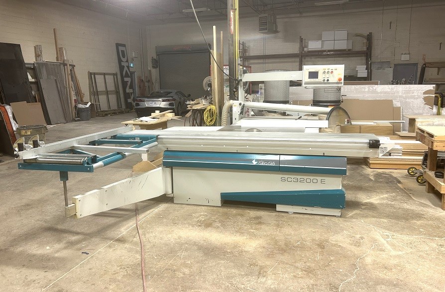 Griggio "SC3200E" Sliding Table Saw - Brampton, ON