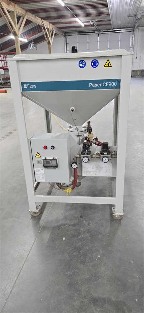 Flow "CF900" Abrasive Hopper