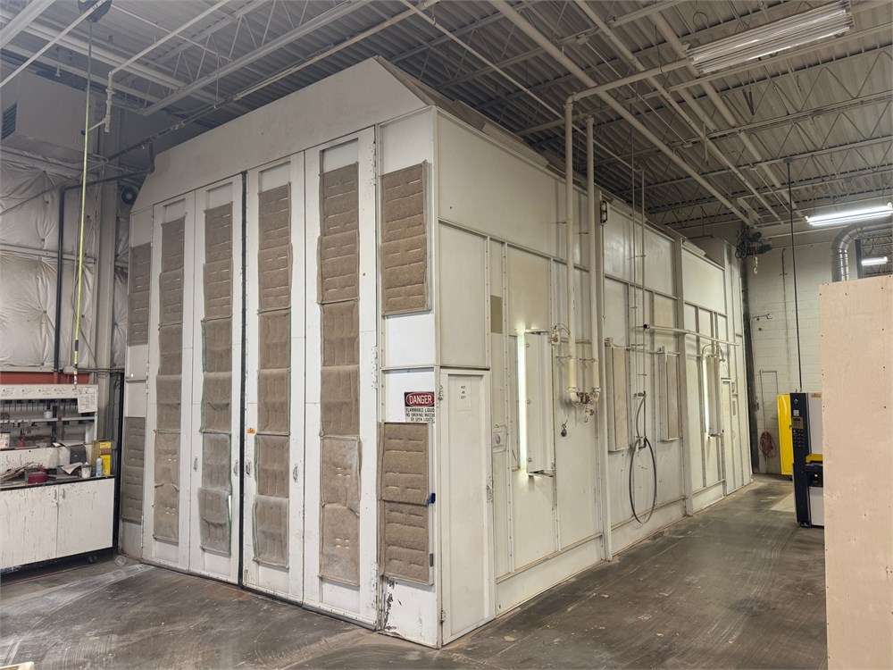 Devilbiss AUtomotive and Truck Spray Booth