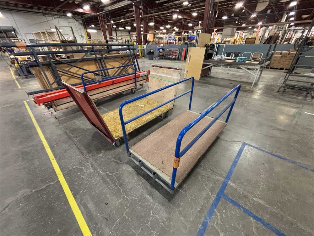 Lot of (2) Carts