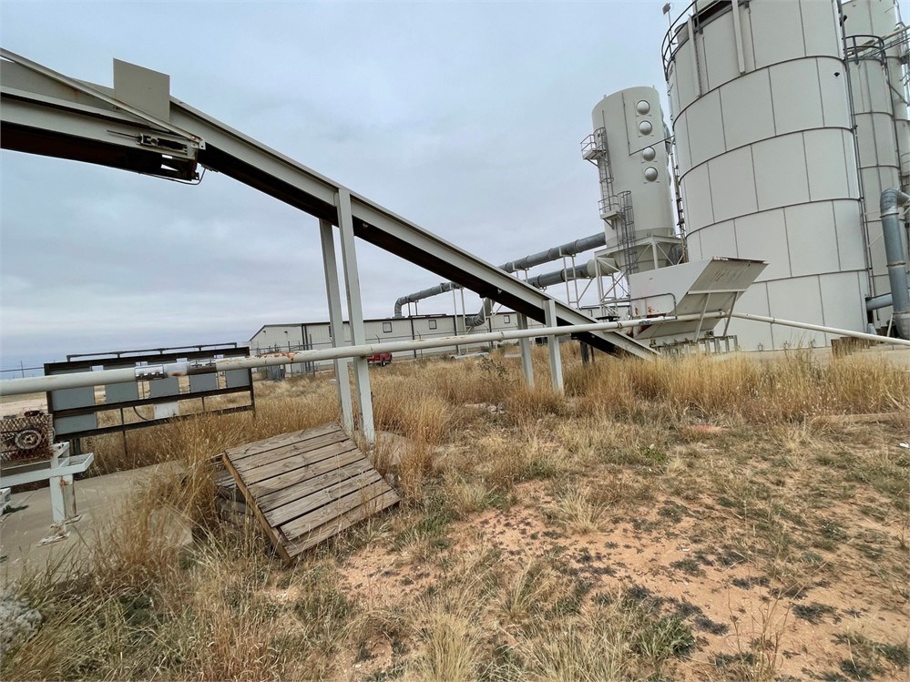 Incinerator/Burner Hopper & Powered Conveyor