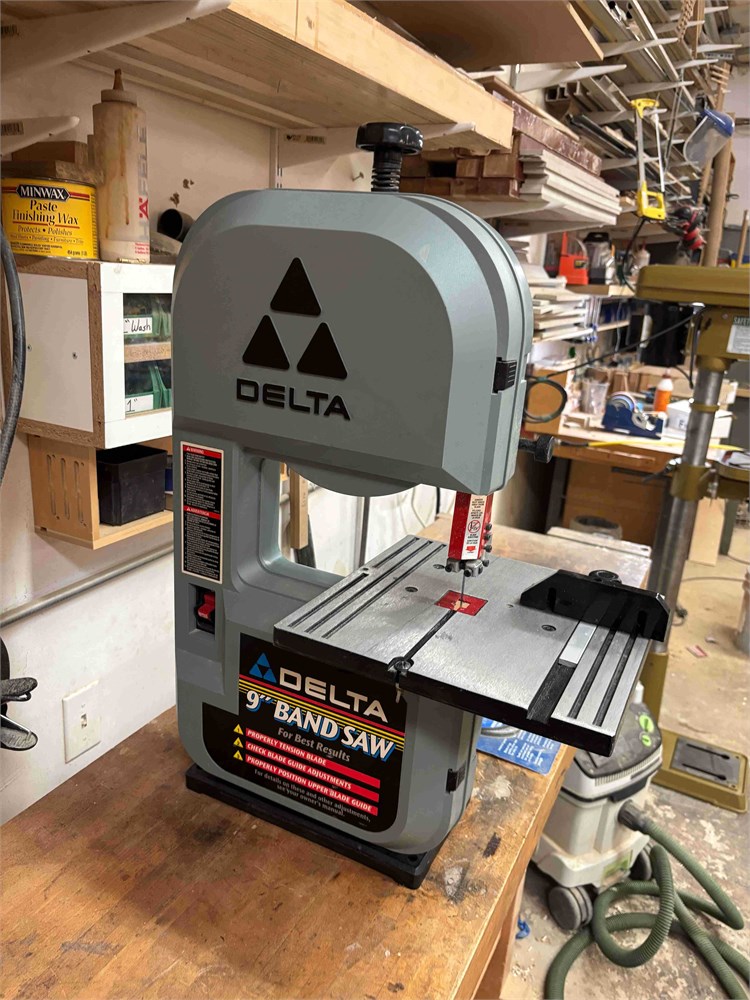 Delta "28-150" Bench Top Bandsaw