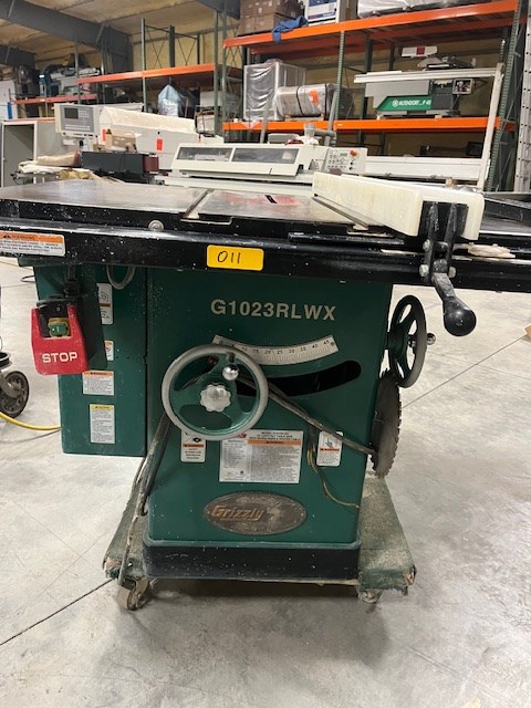 Grizzly Industrial "G1023RLWX" Left-Tilt Table Saw