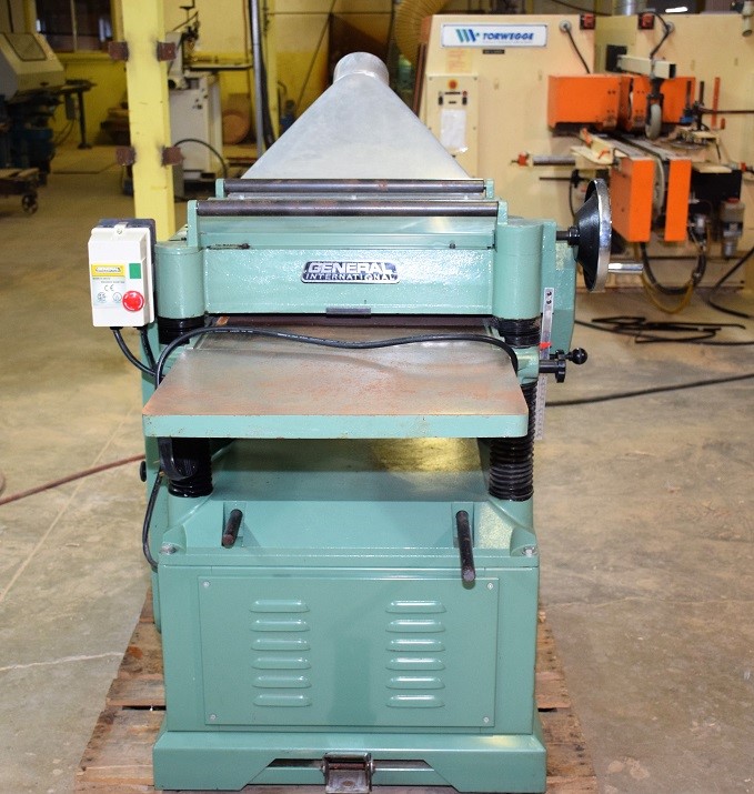 LOT# 1040  GENERAL INTL 30-300 PLANER *  230V , 1 PH  (COMES WITH EXTRA KNIVES)