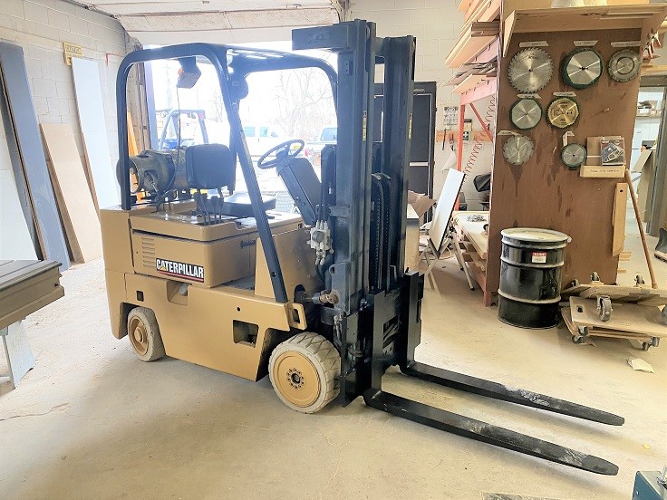Caterpillar "TC60DSA" Forklift - 6000 lb lift Capacity, Plumbed for SS & FP