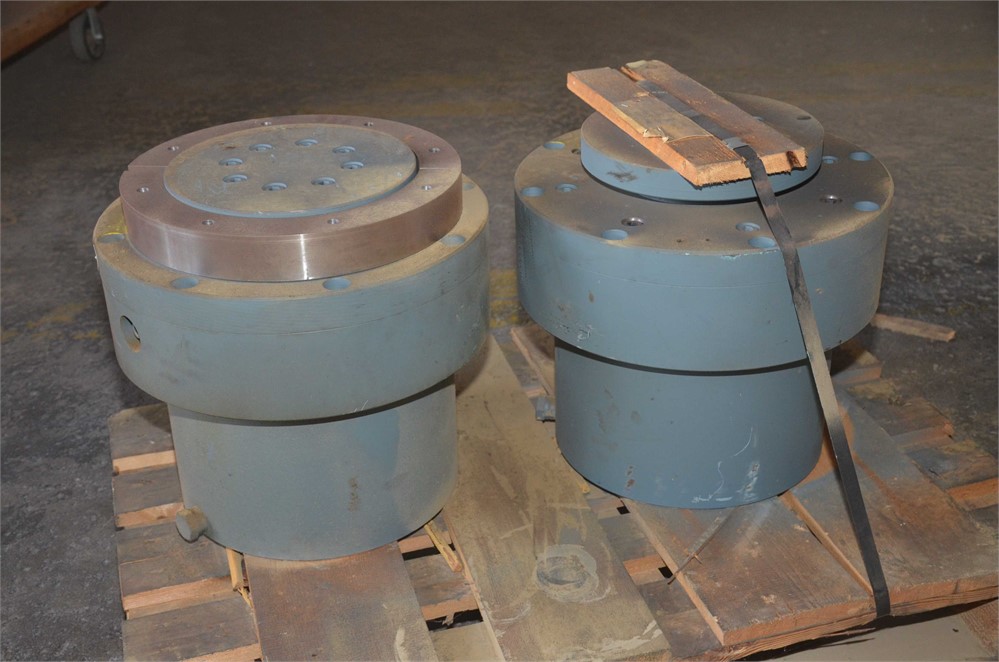 Hunger hydraulic cylinders Qty. (2)