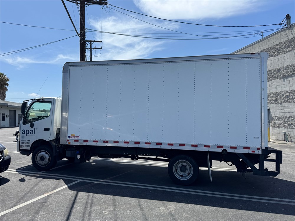 Hino "195" Van Body Truck - Liftgate
