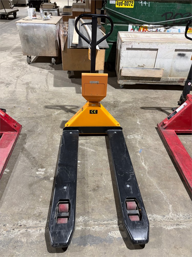 Uline "H-1679" Pallet Jack with Scale as pictured
