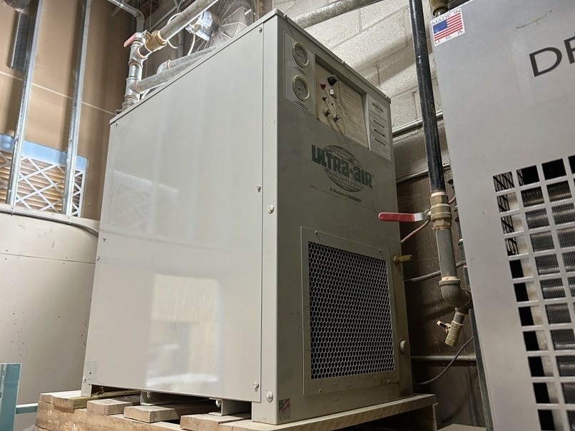 Ultra Air "UA-150A" Air Dryer - Markham, ON