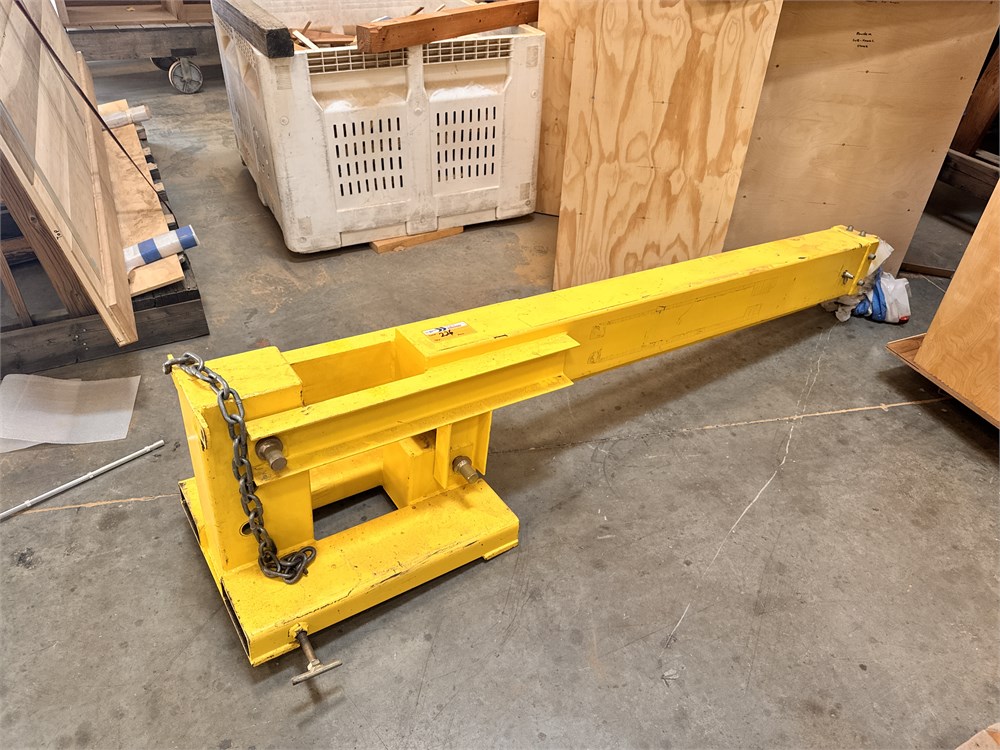 Lifting Boom