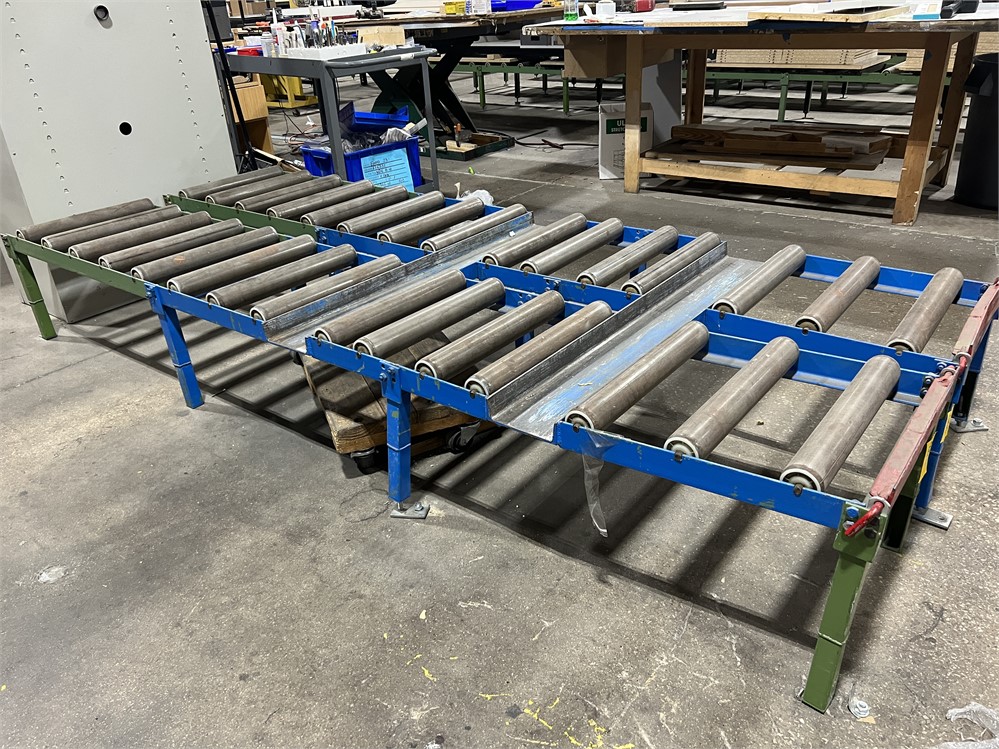 Roller conveyor with fork pockets Qty. (2)