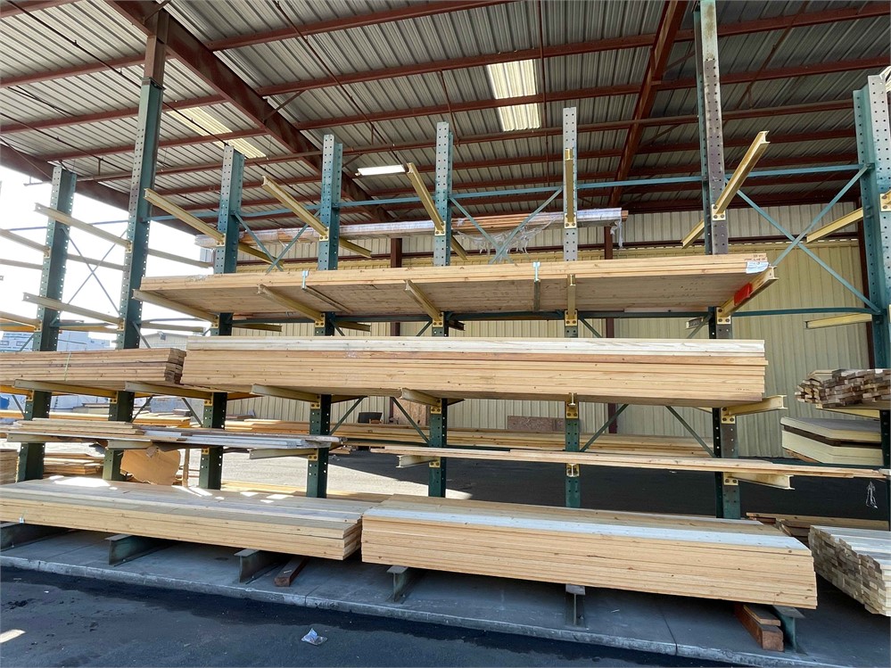 Double-Sided Cantilever Rack