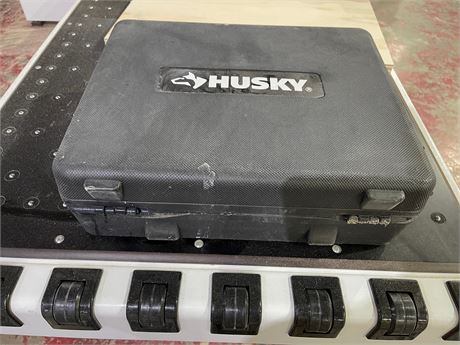Husky Spray Guns & Case