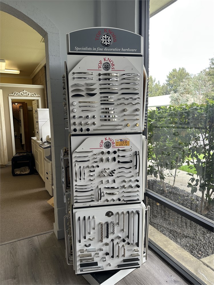 (2) Drawer Handle Displays