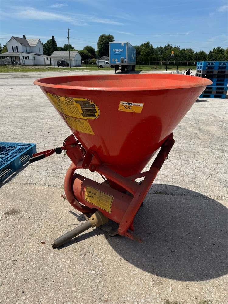 3-Point Hitch PTO Fertilizer Spreader