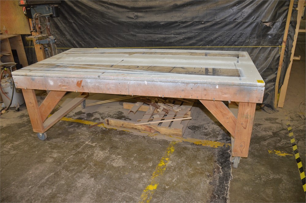 Rolling work bench