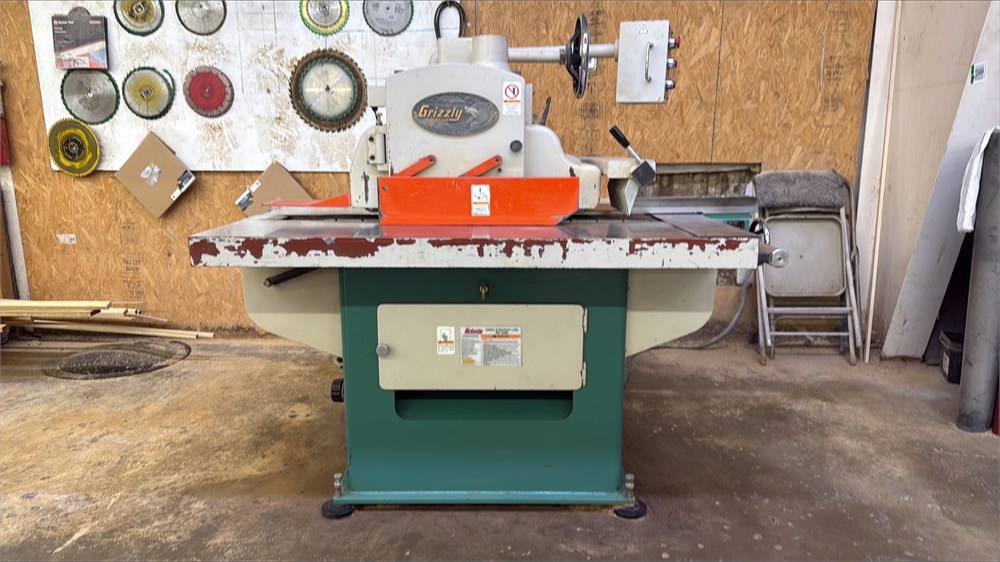 Grizzly "G0524" Straight Line Rip Saw