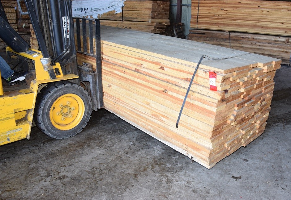 LOT# 1056  PINE 5/4 SURFACED * 14'L & MOSTLY 10" WIDTH