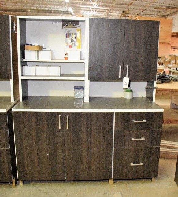 LOT# 054   WORKSTATION / STORAGE CABINET * WELL MADE WITH SOFT CLOSE SLIDES