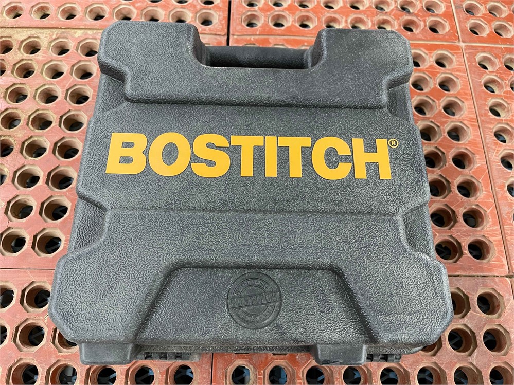 Bostitch Pneumatic Nailer/Stapler