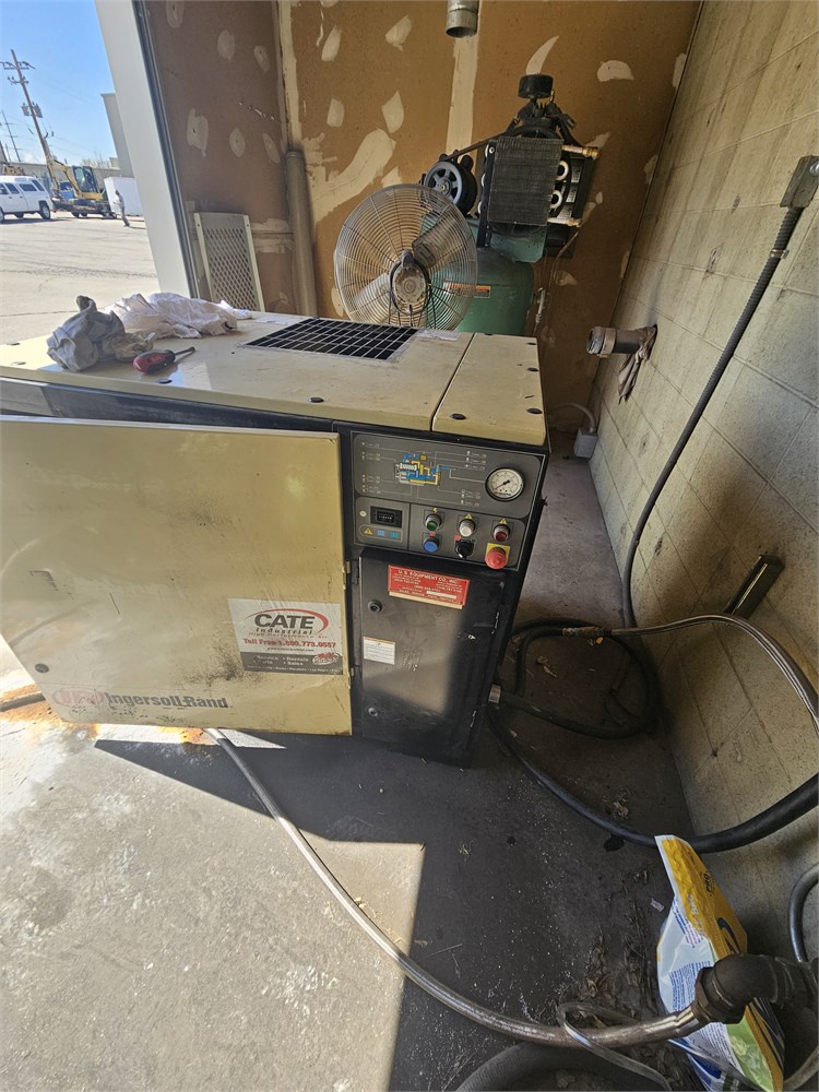 Ingersoll Rand "SSR UP6-20-125" Air Compressor