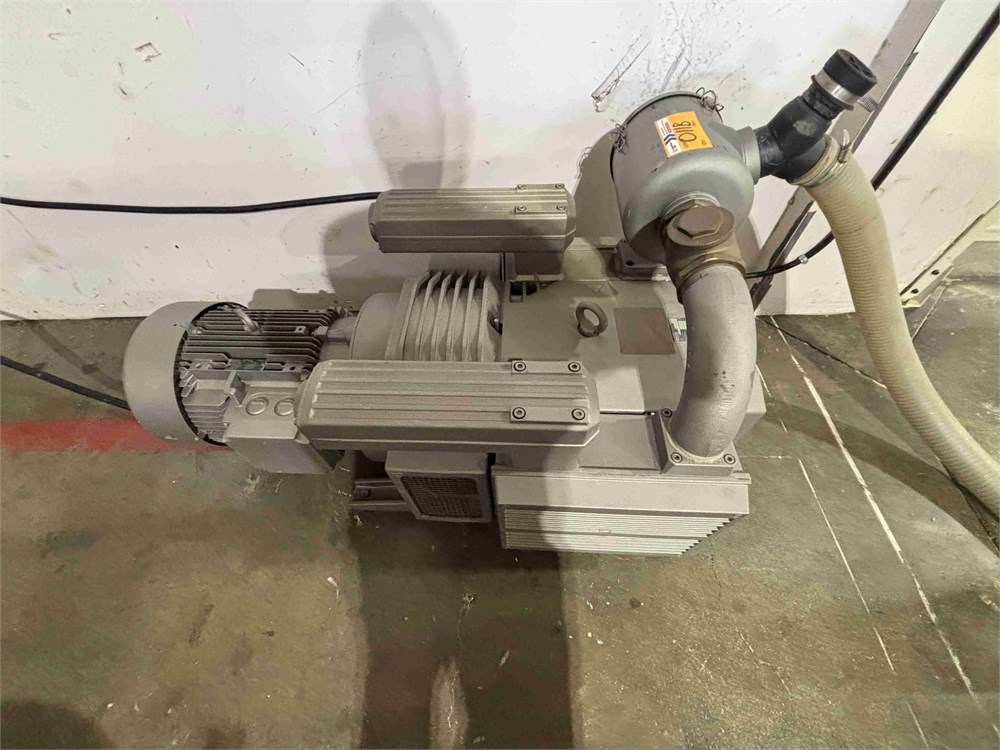 Becker "VTLF 250" Vacuum Pump