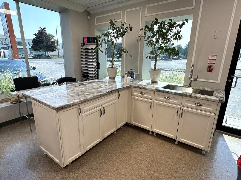 Kitchen Counter & Cabinets - 92"L & 85"L  - Woodbridge, ON