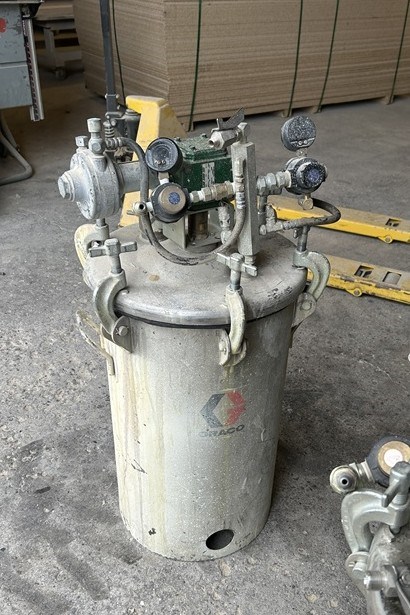 Graco "5 Gallon" Pressure Pot - Vaughan, ON