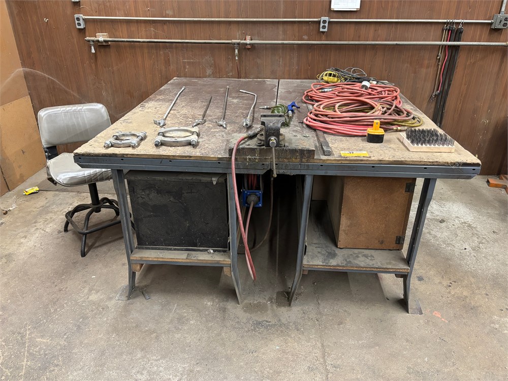Lot of Tables (Qty2) & Contents as pictures