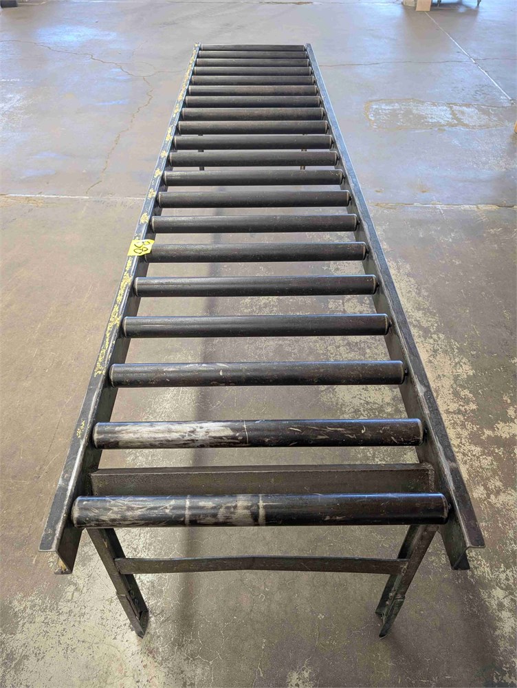 Roller conveyer segment