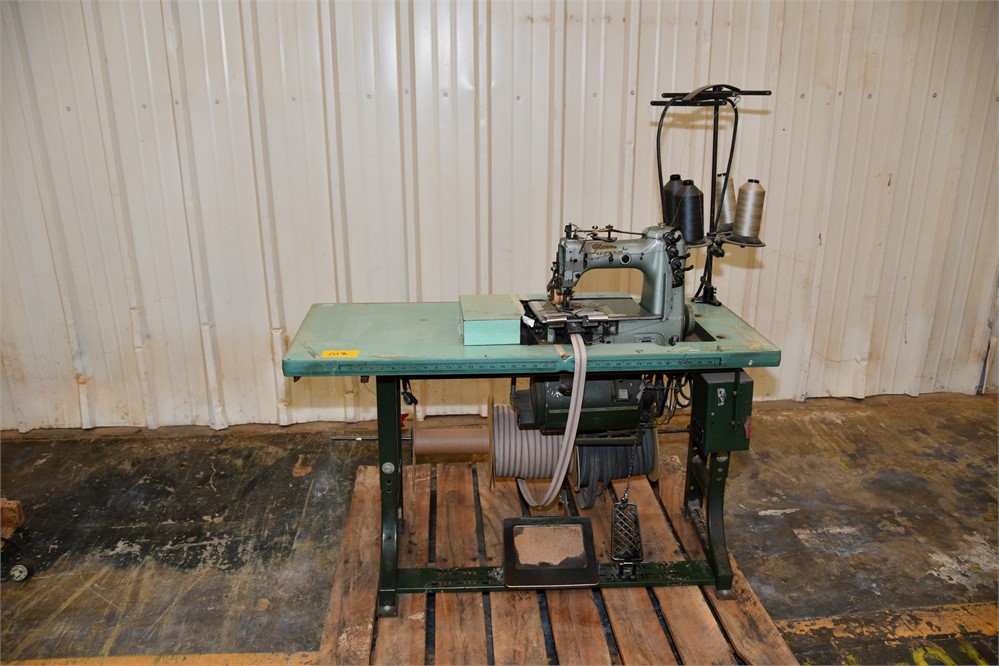 Glenns Industrial Sewing Machine & Table
