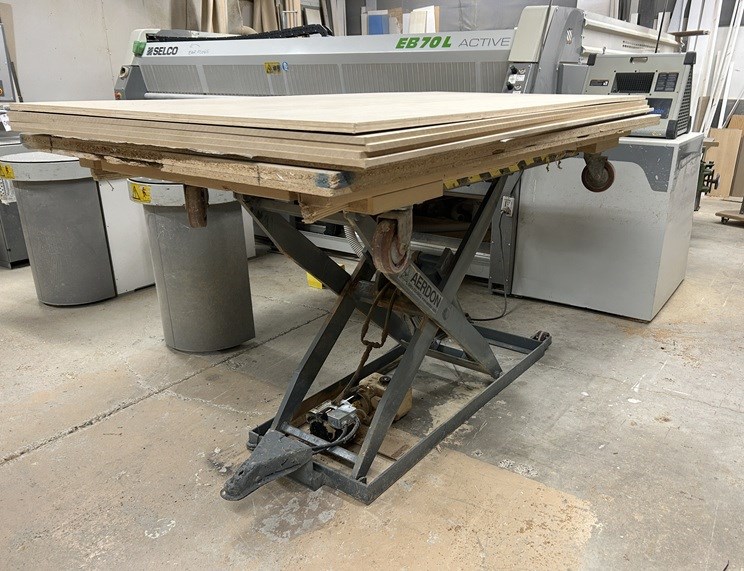 Aerdon "4000lb" Capacity Scissor Lift - See Video - Richmond Hill, ON