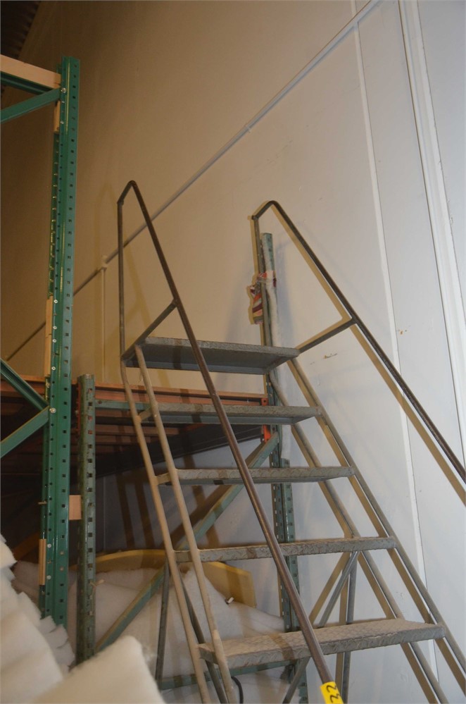 Rolling ladder