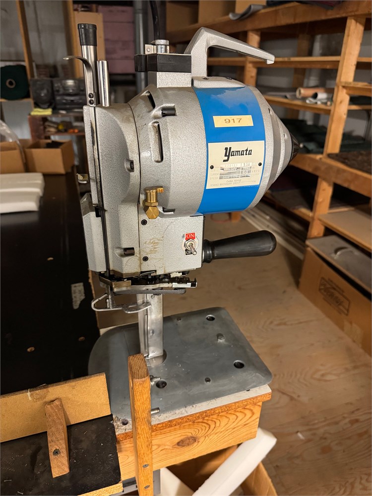 Yamata "CZD103" Fabric Cutter