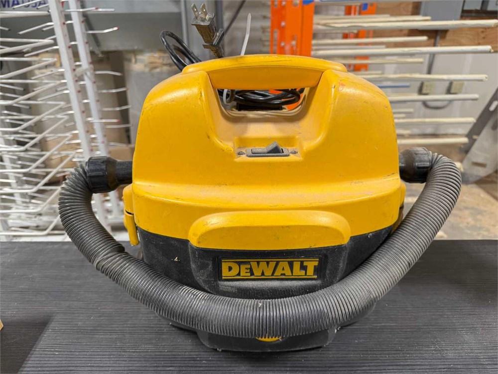 DeWalt "DC500" Shop Vacuum