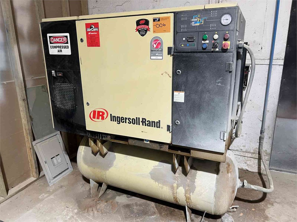 Ingersoll Rand "SSR UP6-20-125" Air Compressor