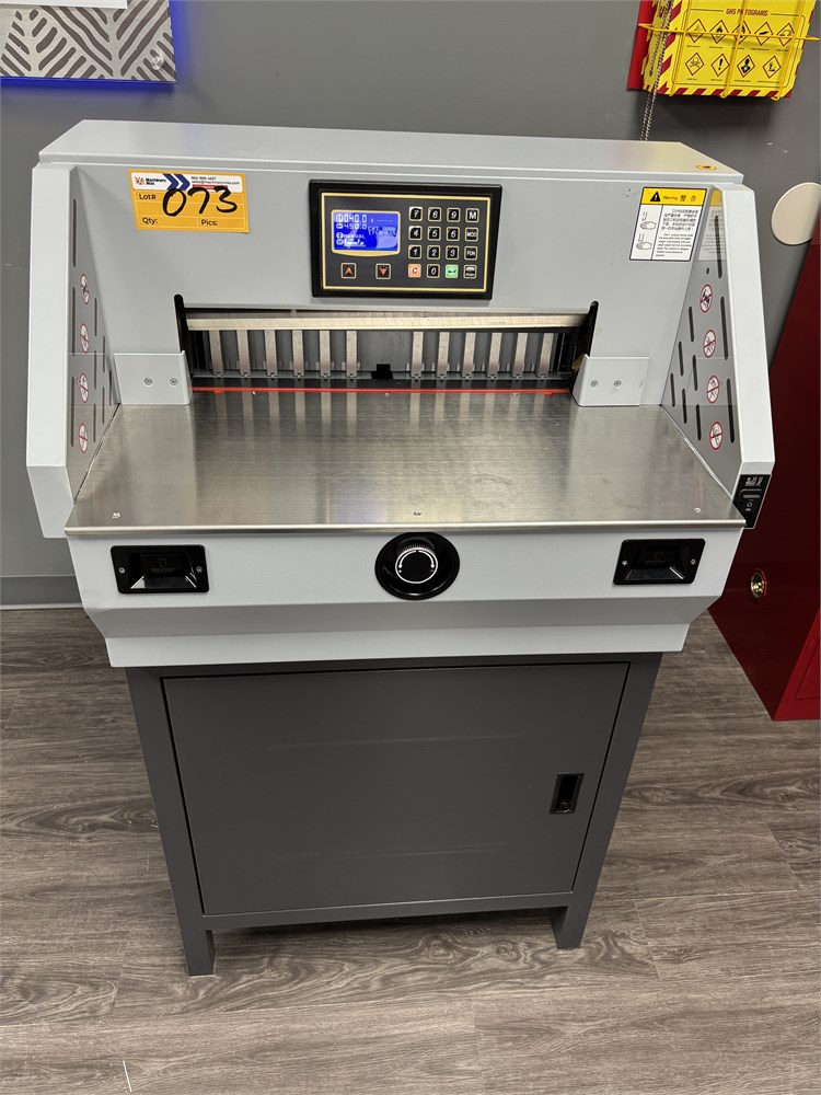 E490R 19in Programmable Paper Cutter
