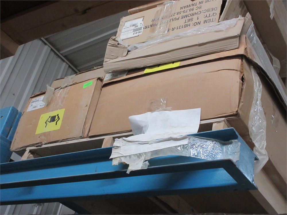 Pallet of Drawer Slide, Hinges, and Accesories