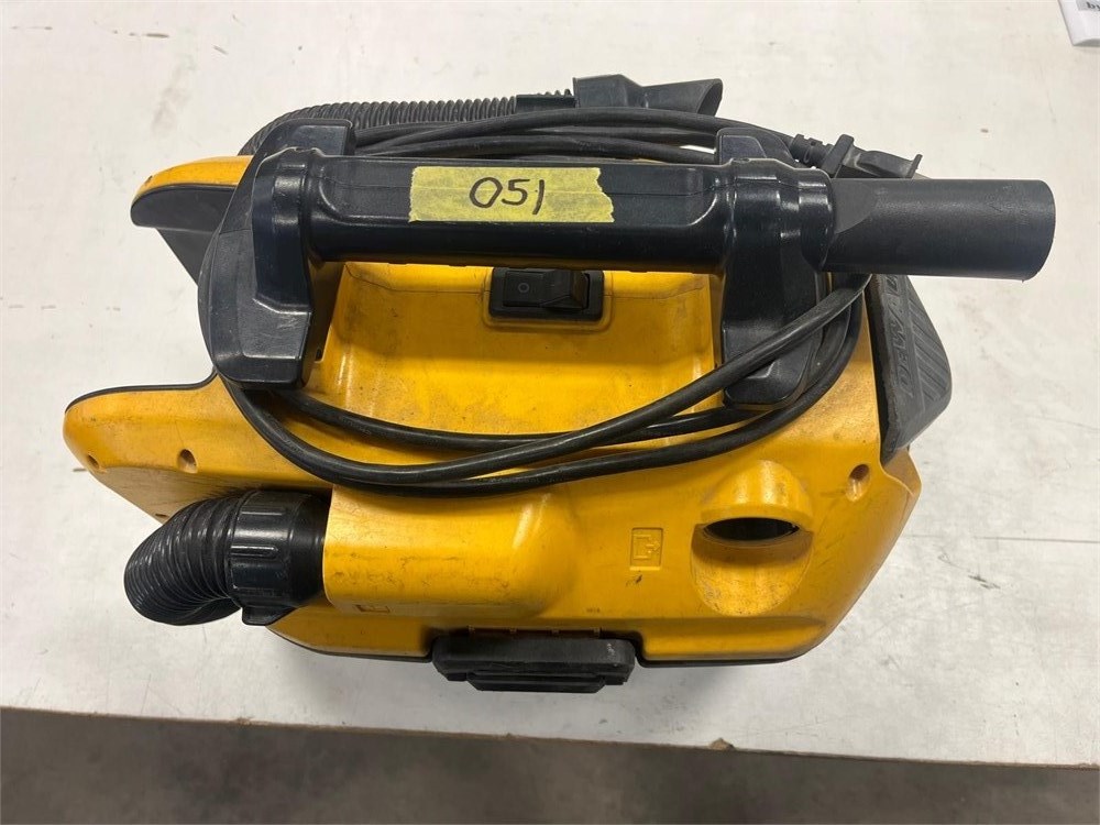 DeWalt Shop Vacuum