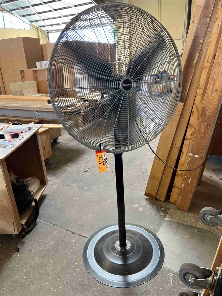 Utilitech 24" Pedestal Fan