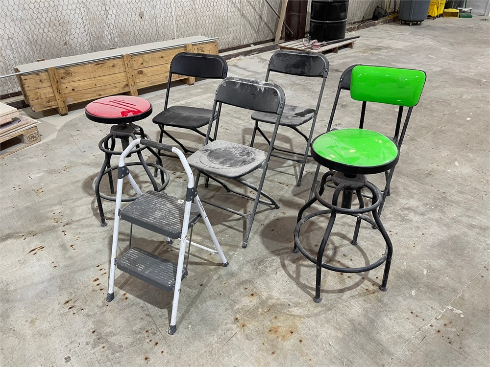 Lot of Sitting Devices - Qty (7)
