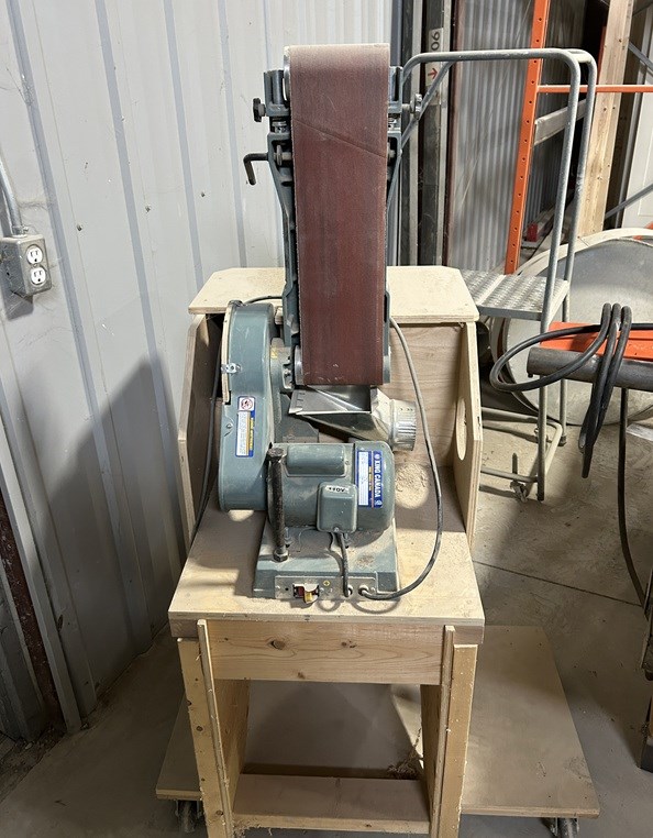 King "KC-706L" Belt & Disc Sander - Cayuga, ON