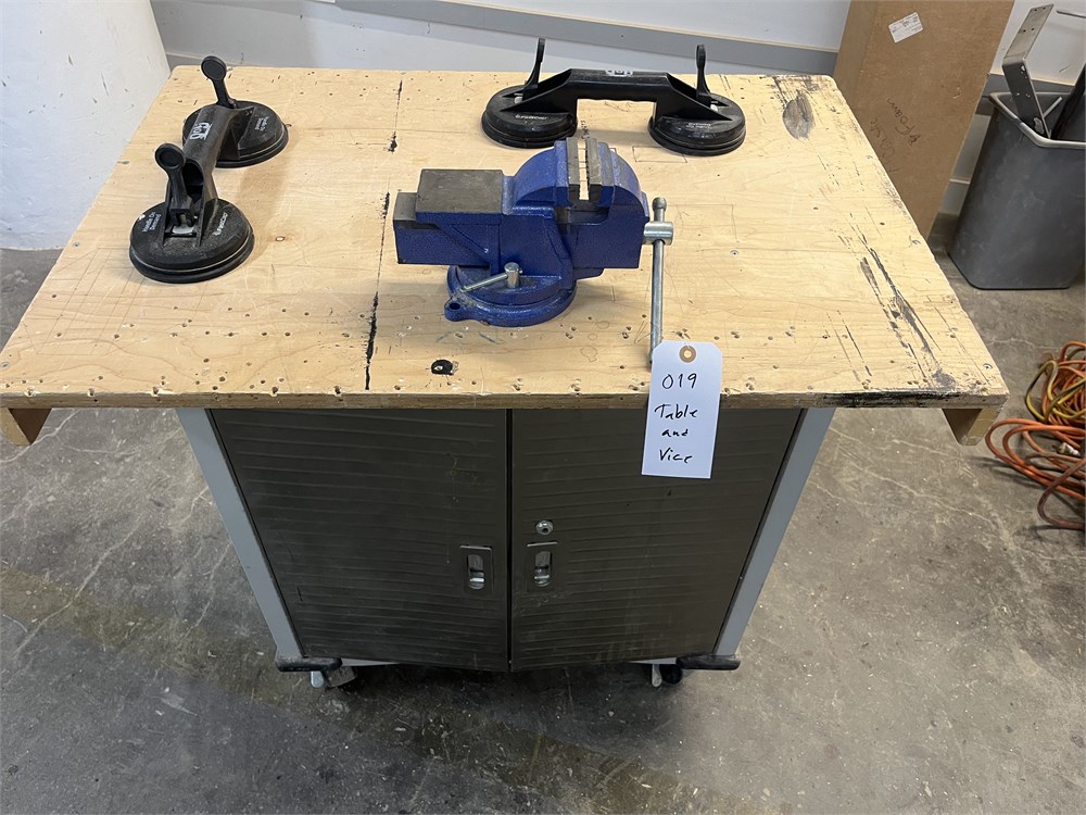 Bench Vise, Gripper Clamps, and Rolling Tool Cart