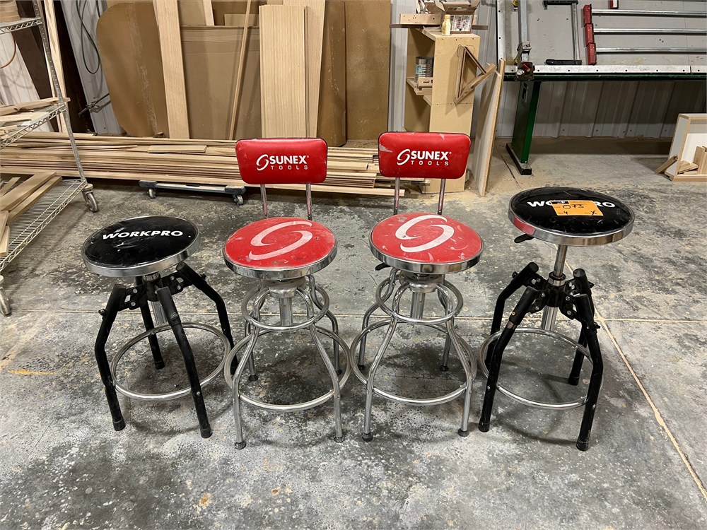 Lot of (4) Chairs