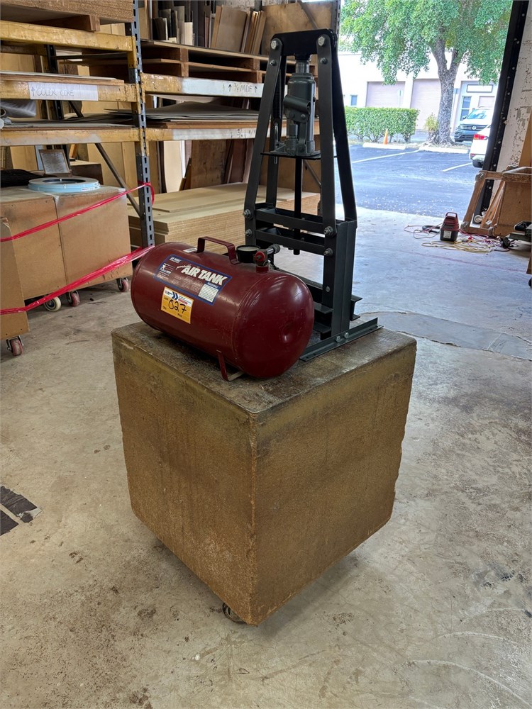 Portable Air Tank & Central Machinery Ram with Cart