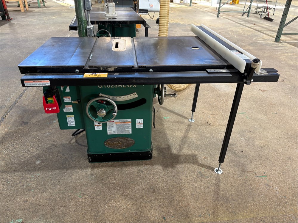 Grizzly Industrial "G1023RLWX" Left-Tilt Table Saw w/Power Feeder