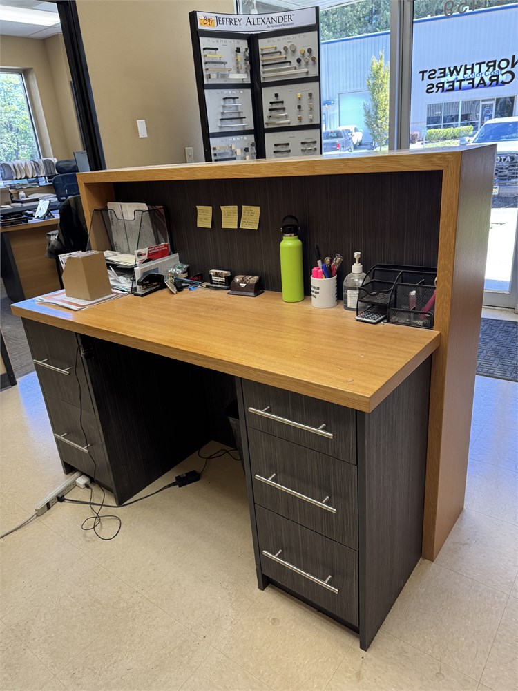Receptionist Desk