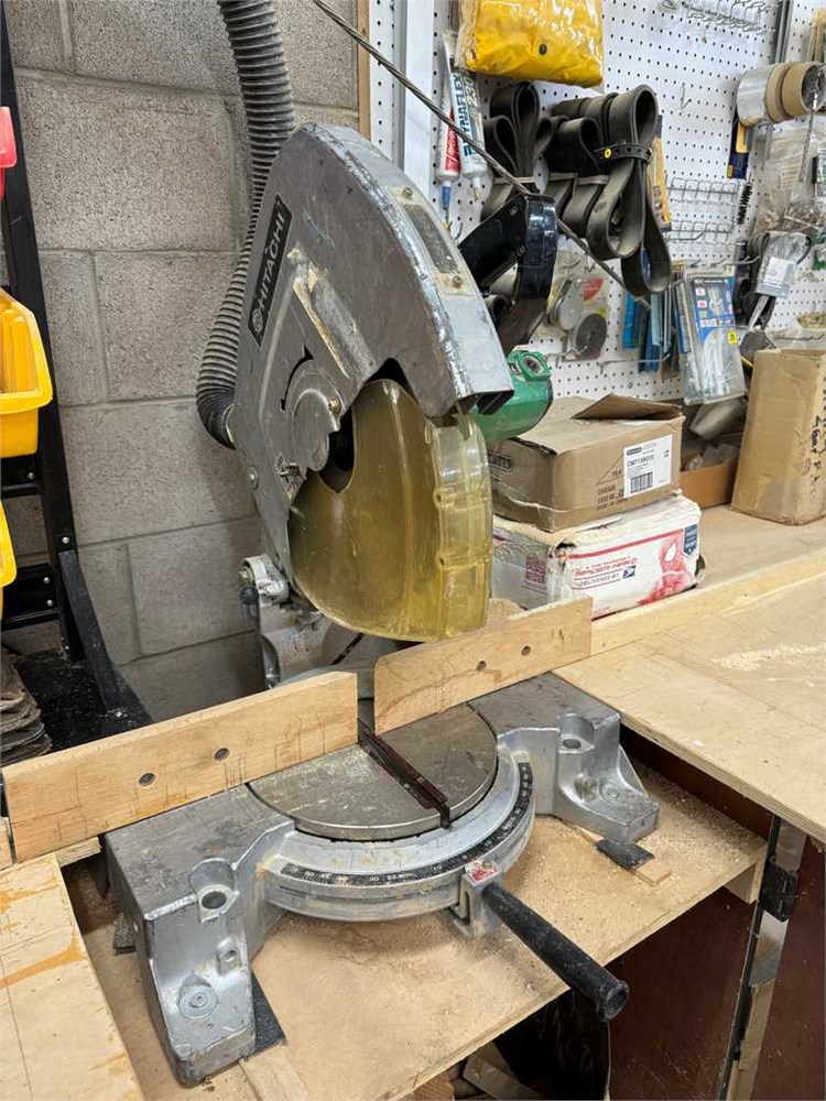 Hitachi "C15FB" Miter Saw