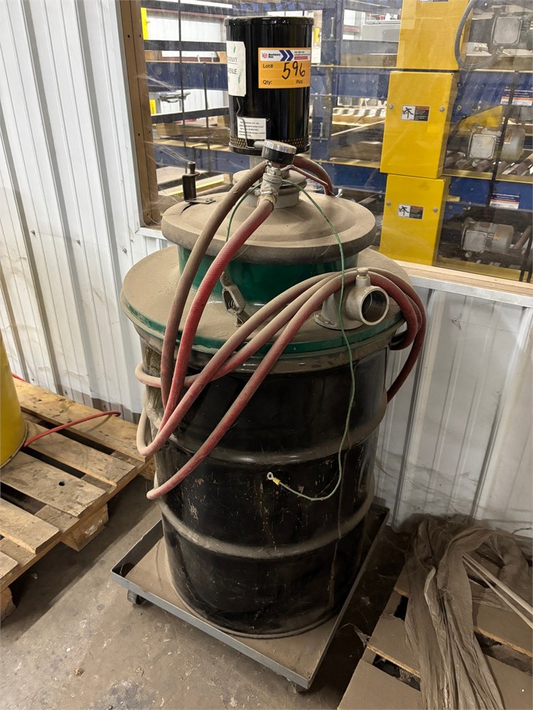 American Vacuum Co Wet/Dry Vacuum as pictured