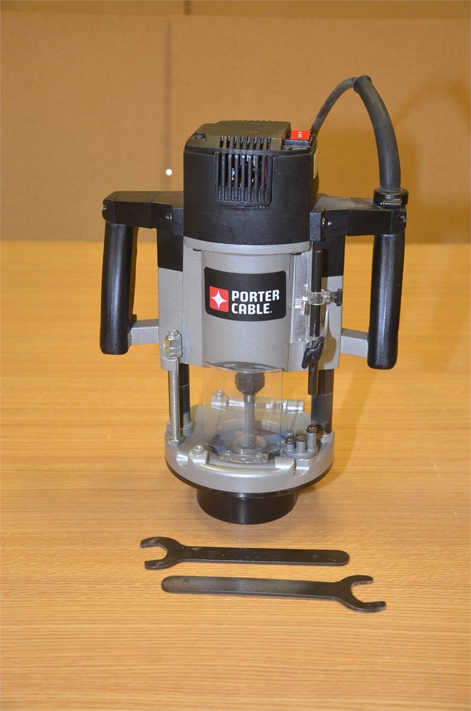 Porter Cable "7438 " Hand Plunge router